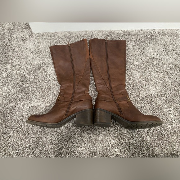 Baretraps Boots, size 8.5 Women. Zip up and elastic at top. - Picture 5 of 6